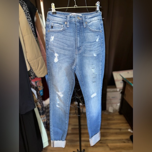 KanCan™ Skinny Curvy High Rise Cuffed Hem Jean - Picture 2 of 7